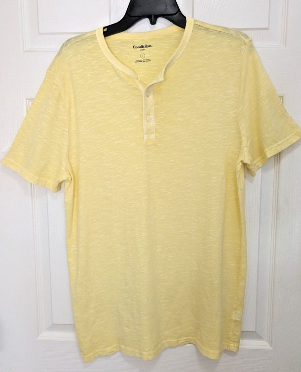 Mens Short Sleeve Henley T Shirt Med Yellow Collarless Lightweight
